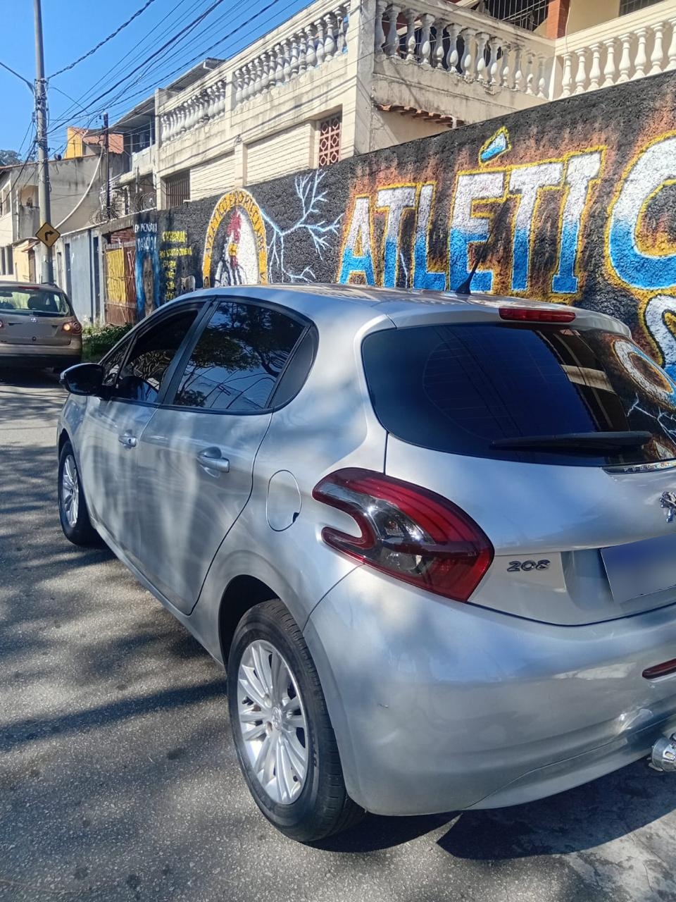Peugeot 208 2017 — foto 3
